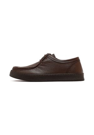 Sportieve veterschoenen - brown