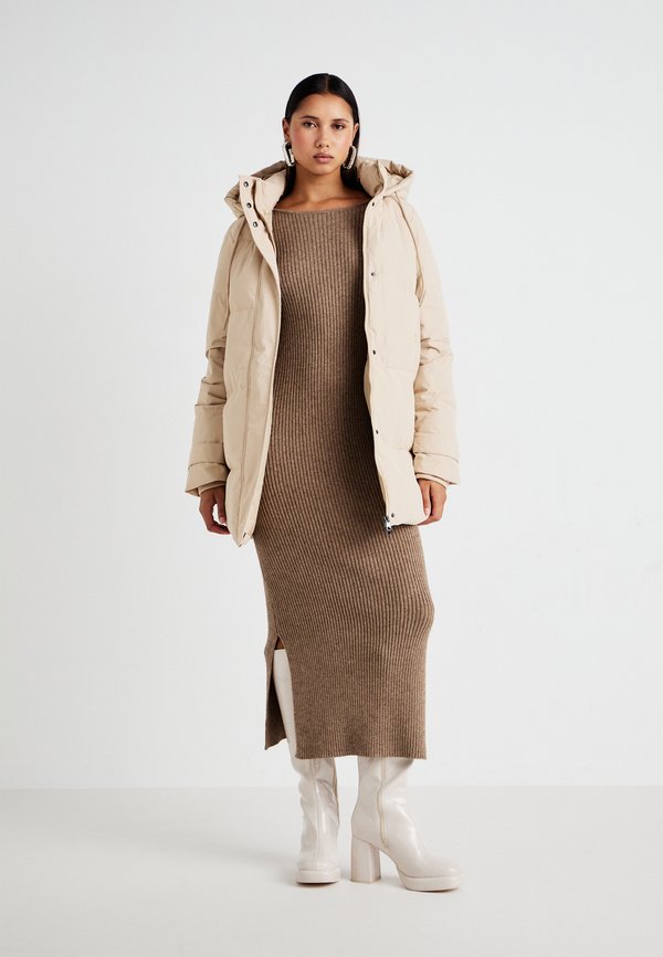 Maxi dress - malt ball4