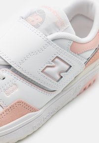 New Balance 550 - Tenisky - rosa/white