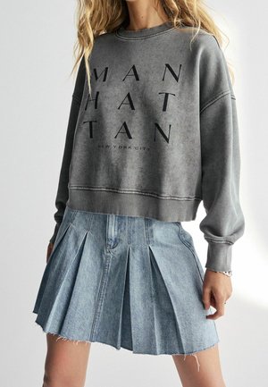 Sweater - grey