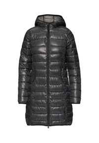 Schwarze Steppjacke mit Kapuze, ausgestattet mit horizontalen gesteppte Abschnitten, Frontreißverschluss und zwei Seitentaschen. Glatte, glänzende Oberfläche.