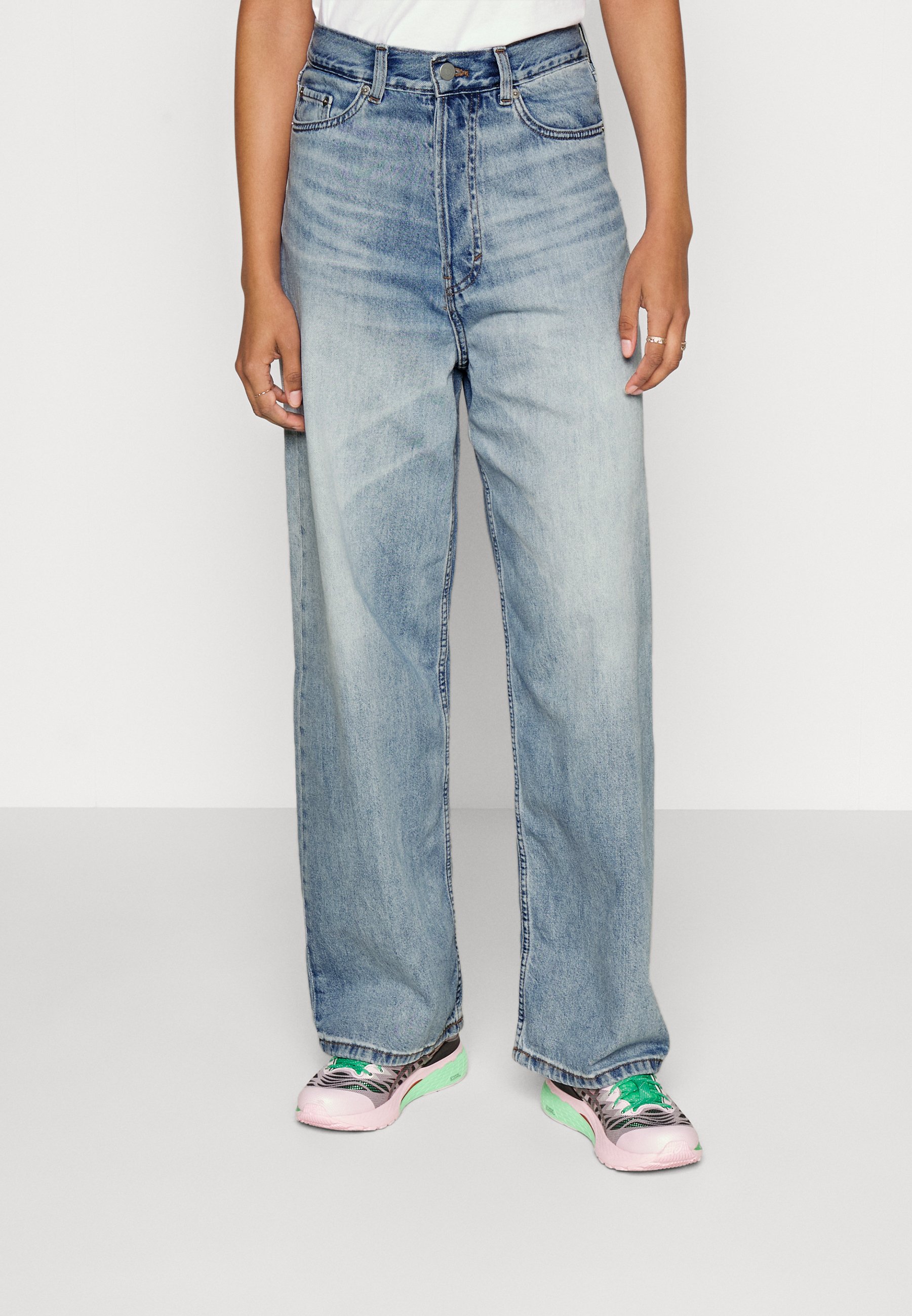 Weekday ASTRO LOOSE BAGGY - Jeans Relaxed Fit - moon blue/blå -