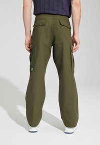 Next RELAXED FIT RIPSTOP - Oldalzsebes nadrágok - khaki green
