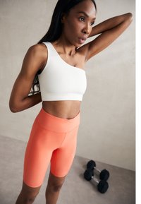 Girlfriend Collective - BIANCA BRA ONE SHOULDER - Medium support sports bra - ivory Thumbnail Image 1