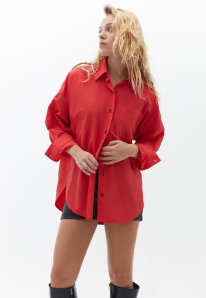 LOOK - Button-down blouse - poinsettia