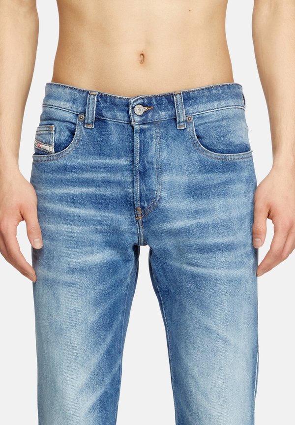 BUCK - Straight leg jeans3