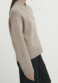 Massimo Dutti Maglione - light brown