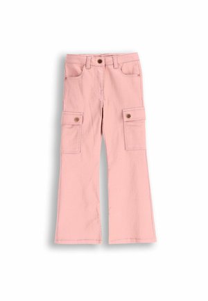 Różowe spodnie cargo o rozszerzanym kroju, wykonane z bawełny. Posiadają dwie boczne kieszenie z zapięciem na guzik oraz kontrastowe przeszycia.