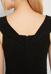WAL G. PARTY FOXTROT MAXI - Rochie din jerseu - black