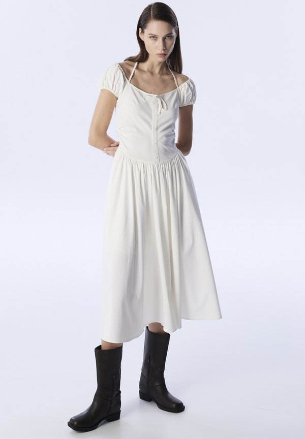 GATHERED FLARED - Blusenkleid - ecru