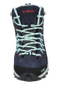 Stivale da trekking navy in materiali mesh e suede, superficie testurizzata, lacci blu chiaro, logo CMP sul lato e suola nera rinforzata.