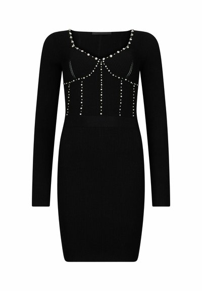 Robe noire côtelée à manches longues, avec un décolleté en forme de goutte orné de perles décoratives et des lignes verticales sur le corsage.