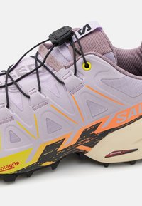 Salomon SPEEDCROSS 6 - Pantofi alergare trail - orchid petal/black/sulphur spring