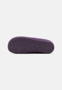 Shepherd CILLA - Papuče - purple