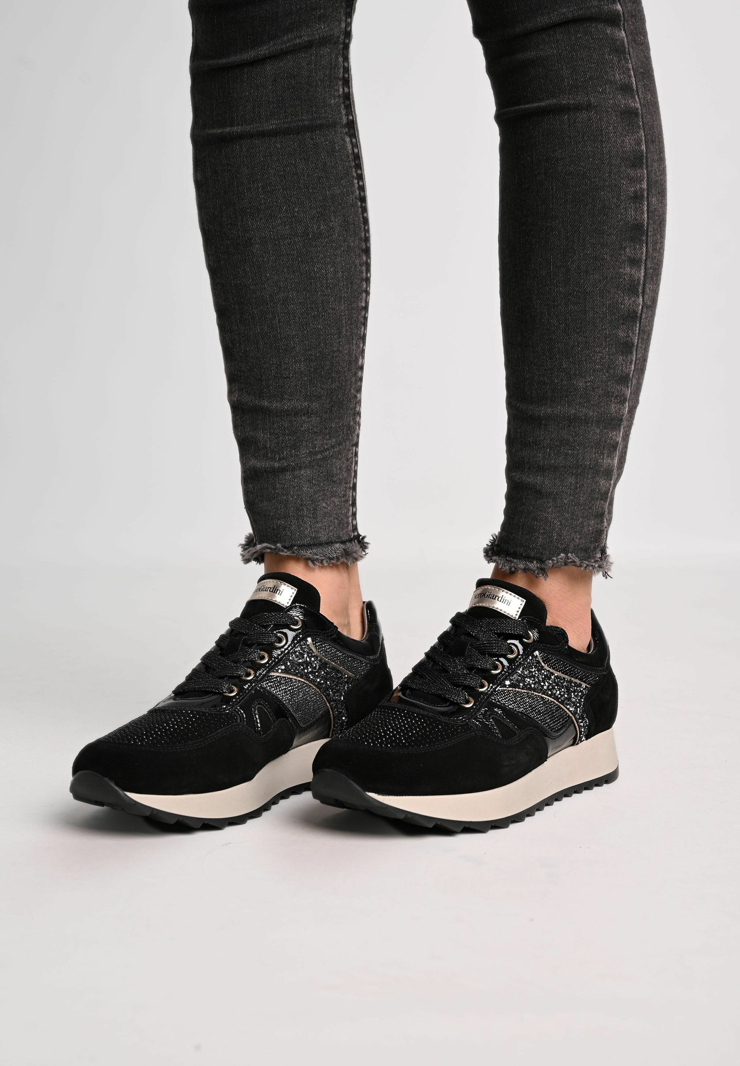 NeroGiardini Sneakers basse - nero/oro/nero - Zalando.it