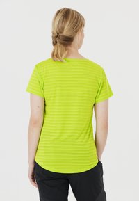 Whistler SKYLON - T-shirt till träning - 3194 tender shoots