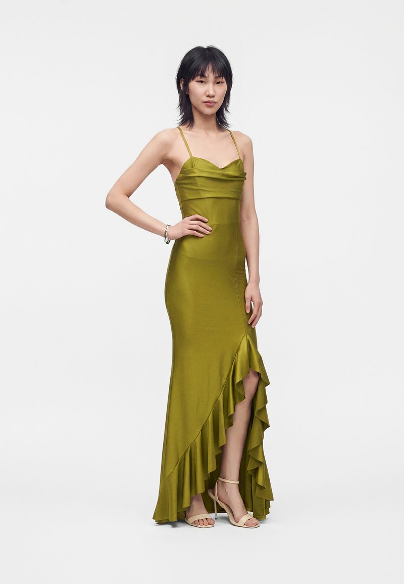 wal g green dress WAL G. ABIGAIL HALTERNECK MAXI - Occasion wear - sage green/light green