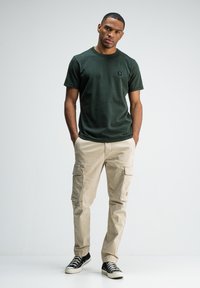Butcher of Blue ARMY - Basic T-shirt - conda green