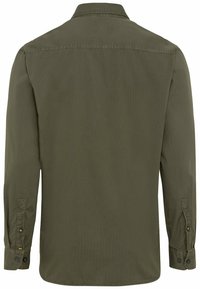 Chemise à manches longues vert olive avec poignets boutonnés, col, et un dos épuré. Confectionnée en tissu léger, présentant une texture subtile.