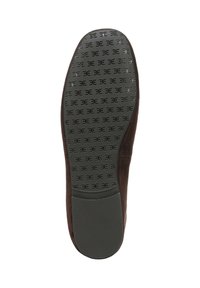 Scarpa in suede marrone con suola in gomma nera rigata, caratterizzata da punta arrotondata e superficie laterale liscia per comfort e aderenza.