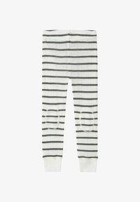 Unselected, snow white