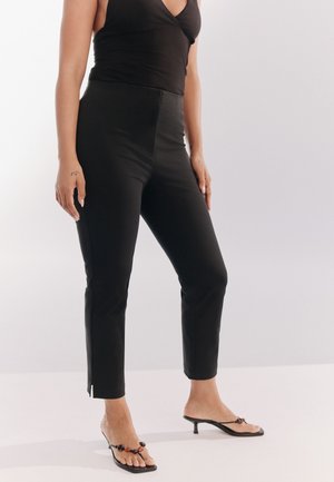 Next, REGULAR FIT - STRETCH CAPRI LEGGINGS . - Legging (type pantalon) - black