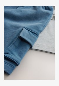 Sélectionné, grey blue