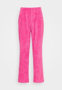 Pantalones de pana rosa con un corte relajado, que presentan una cintura alta, pliegues frontales y una textura suave. Las piernas son rectas y ligeramente ensanchadas en el dobladillo.