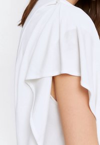 Uterqüe Blusa - beige