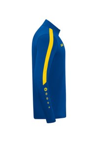 Maglietta sportiva a maniche lunghe di colore blu con una striscia gialla. Presenta un colletto alto, un tessuto testurizzato e tre bottoni decorativi sulla manica.
