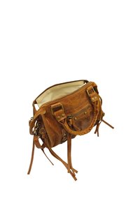 Sac à main en cuir marron avec poignées tressées, poche zippée sur le côté et longues franges. Doté d'une quincaillerie en laiton et d'une doublure intérieure beige.