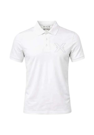Polo bianca a maniche corte con tre bottoni, un colletto e un sottile logo a "X" sul petto sinistro con la scritta "Richmond".