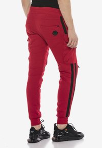 Cipo & Baxx JOGGING PANTS - Jogginghose - red
