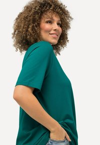Ulla Popken V-AUSSCHNITT HALBARM - T-shirt basic - classic emerald