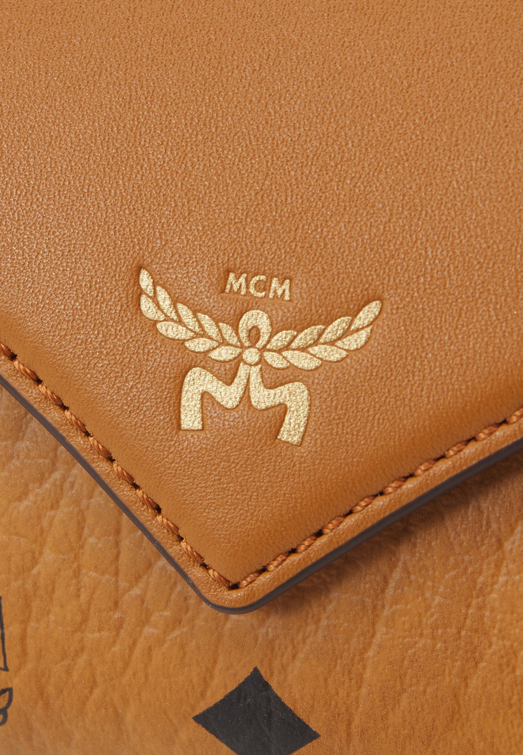 MCM DIAMOND MIX FLAT POUCH SET - Cross body bag - cognac - Zalando