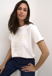 Kaffe LOUISA  - T-shirt imprimé - chalk w foil print