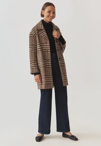 TATUUM SEWRO - Classic coat - beige