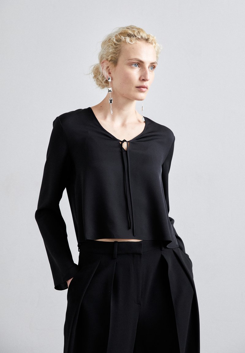 Theory - TIE CROP - Pusero - black, Suurenna