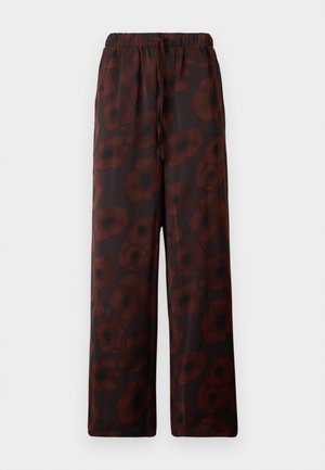 Pantalons larges en tissu doux avec une taille élastique et un motif floral rouge foncé sur un fond noir, avec un lien de serrage.