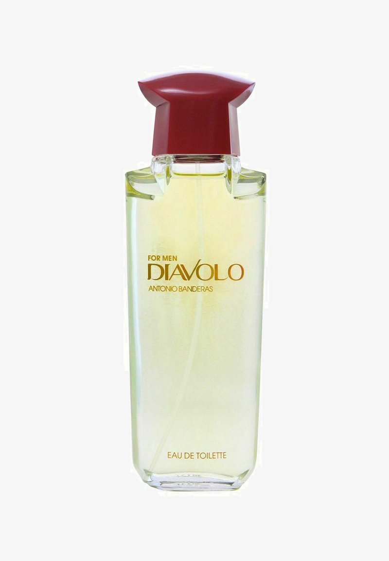 Klar glasflaska med ett rött lock, som innehåller ljusgul parfym. Har guldtexten "FÖR MÄN DIAVOLO ANTONIO BANDERAS" och "EAU DE TOILETTE."