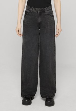 - Jeansy Relaxed Fit