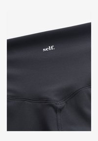 Neselectat, navy