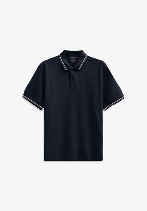 Marineblaues Polohemd aus Baumwolle mit klassischem Kragen, drei Knopfleiste und kontrastierenden weißen und roten gestreiften Ärmeldetails.