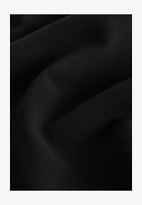 Non sélectionné, black