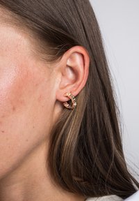 Thumbnail Image 2