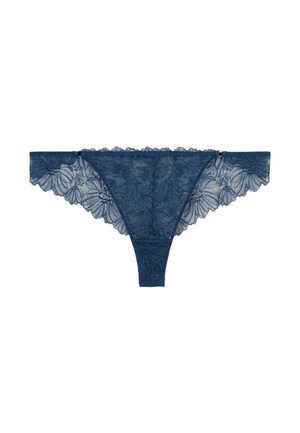 String en dentelle bleu marine avec motif floral, bords festonnés et une structure légère, au design simple et avec des accents matériels minimalistes.