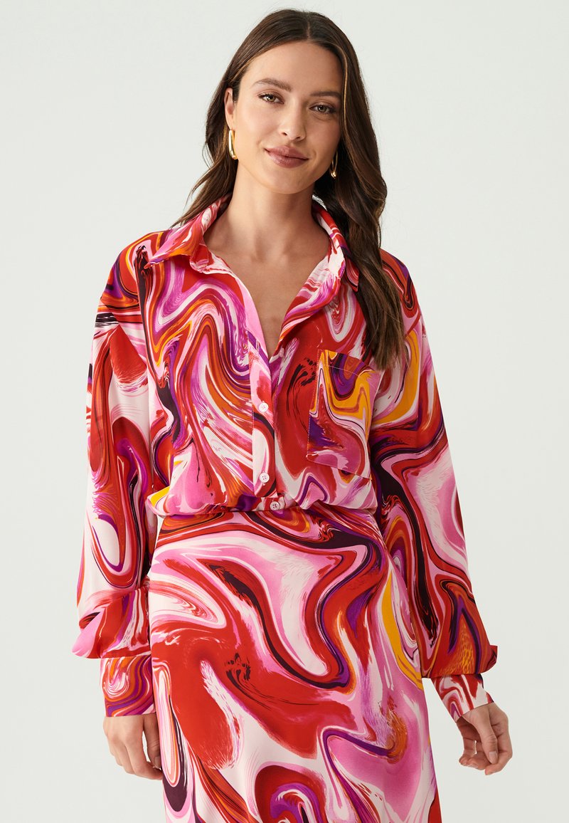 BWLDR ELIE Buttondown blouse berry marble swirl print/red Zalando.de
