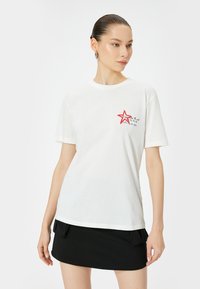 Koton BACK PRINTED - T-shirts print - white