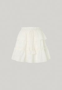 Gonna bianca a più strati con vita elastica, dotata di un laccetto, strati arricciati e discrete righe testurizzate.