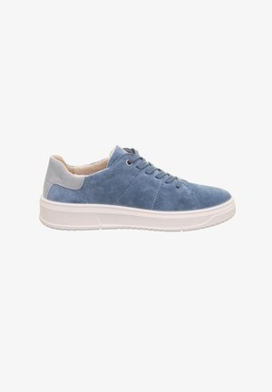 Blaue Wildledersneaker mit einer weißen Gummisohle. Verfügt über eine runde Zehenpartie, Schnürung an der Vorderseite und kontrastierende hellblaue Akzente an der Ferse.